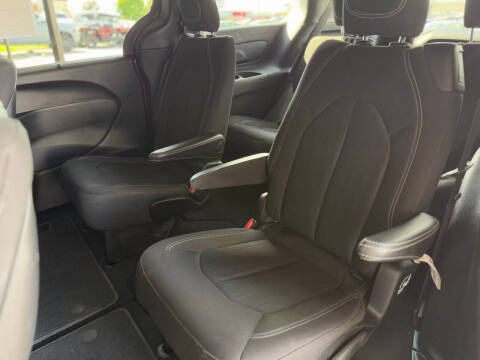 2021 Chrysler Pacifica Touring