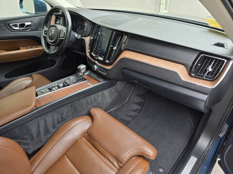 2019 Volvo XC60 T5 Inscription