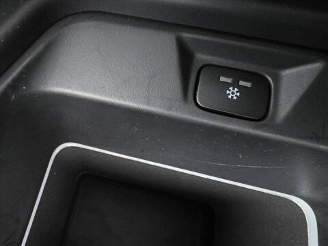 2023 Land Rover Defender 110 X-Dynamic SE