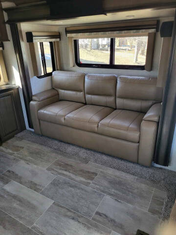 2019 MONTANA 3791RD