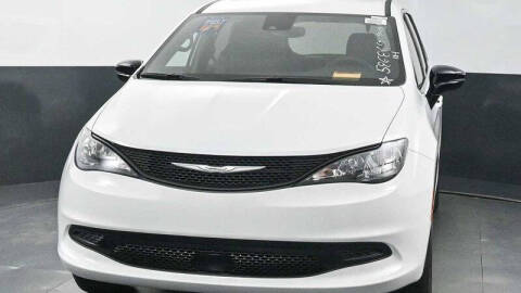 2025 Chrysler Voyager LX