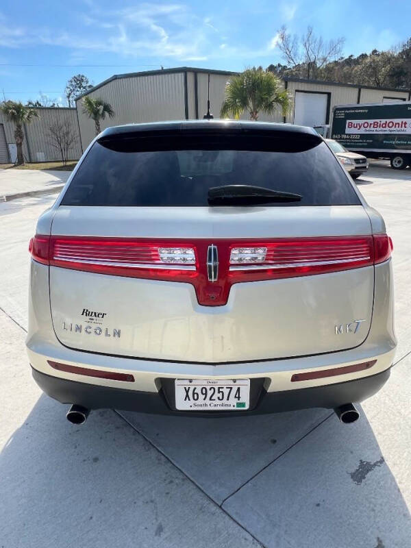 2010 Lincoln MKT