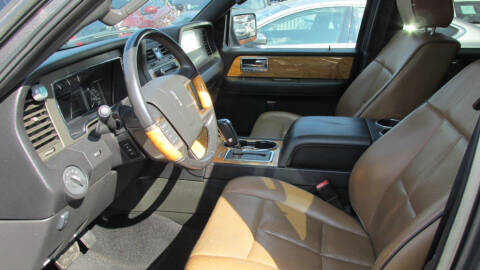 2011 Lincoln Navigator L