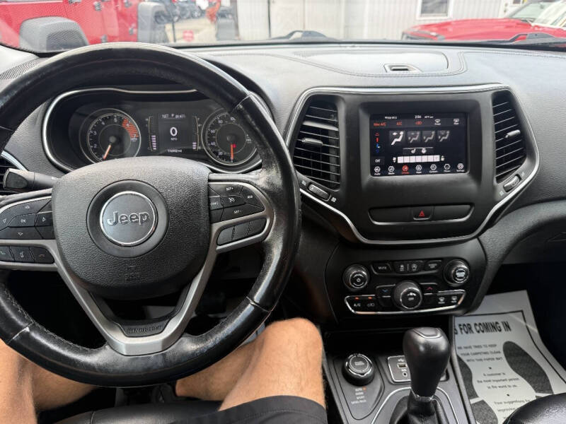 2019 Jeep Cherokee Latitude Plus