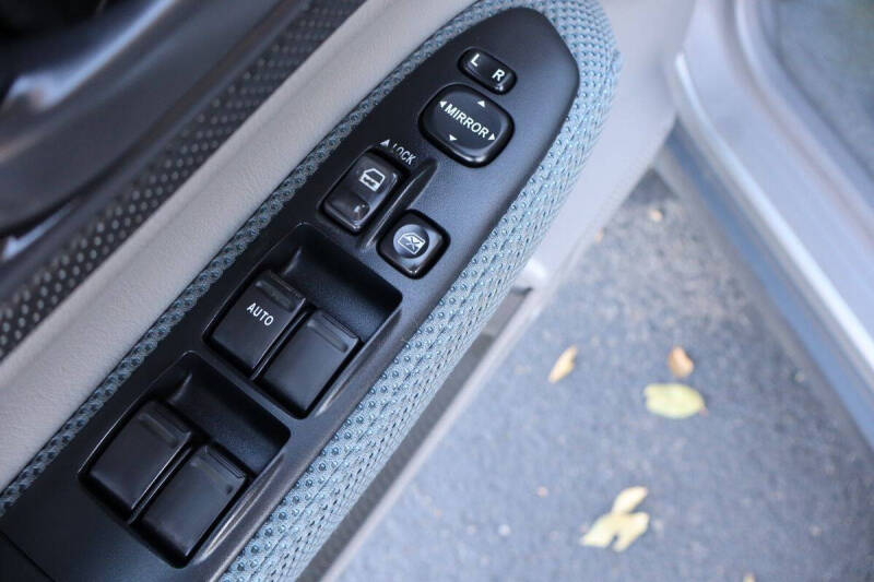 2005 Subaru Forester X