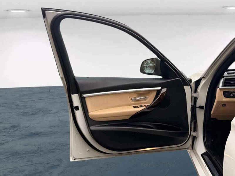 2018 BMW 3 Series 330e iPerformance