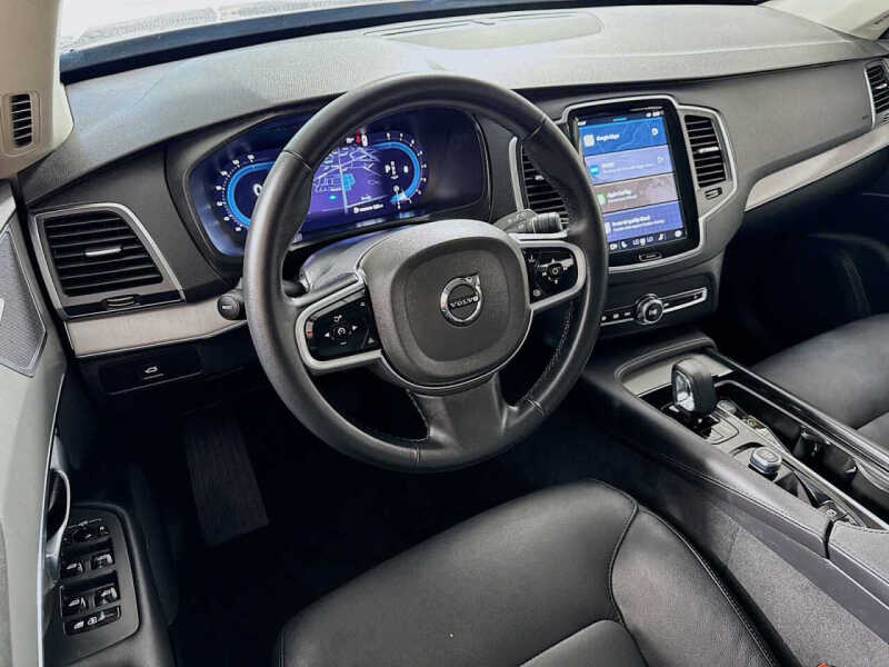2025 Volvo XC90 B5 Core Bright Theme