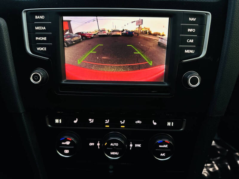 2016 Volkswagen Golf GTI Autobahn