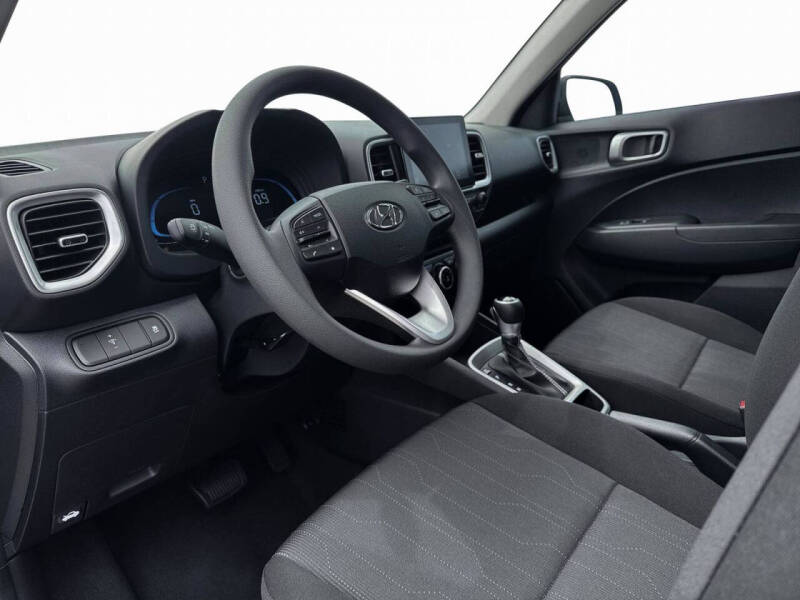 2026 Hyundai Venue SE