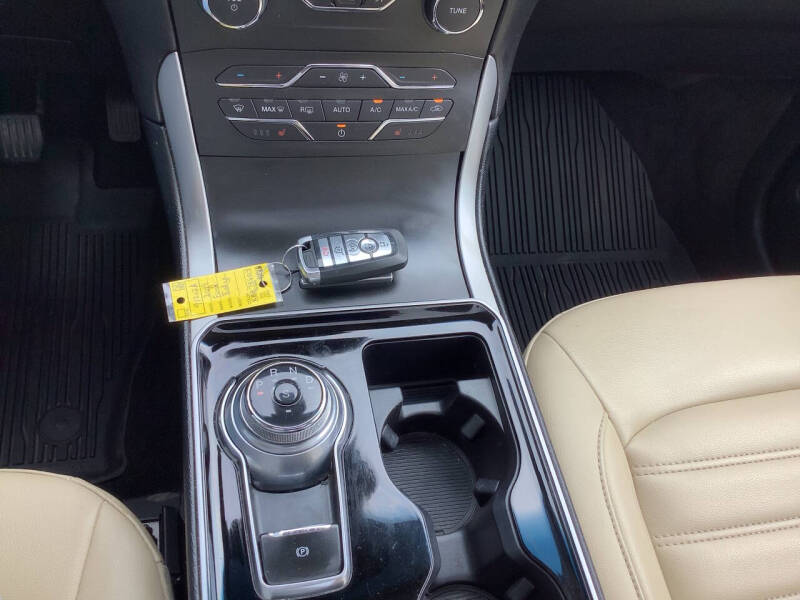 2019 Ford Edge SEL