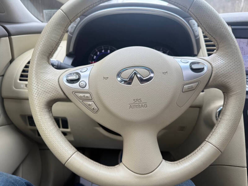 2010 Infiniti FX35