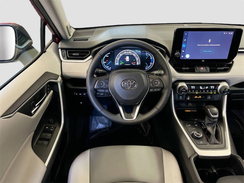 2025 Toyota RAV4 Hybrid XLE Premium