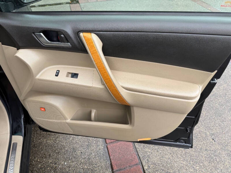 2010 Toyota Highlander Hybrid Limited