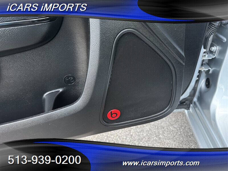 2013 Chrysler 300 Glacier Edition