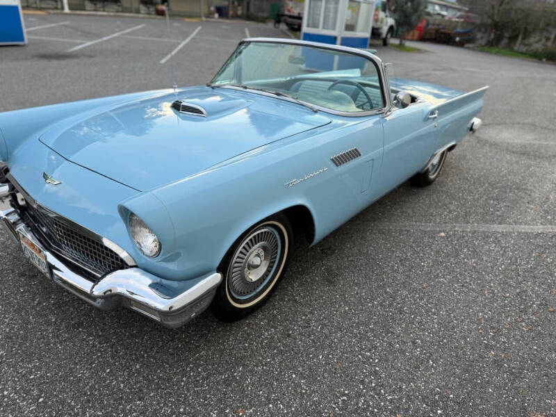 1957 Ford Thunderbird