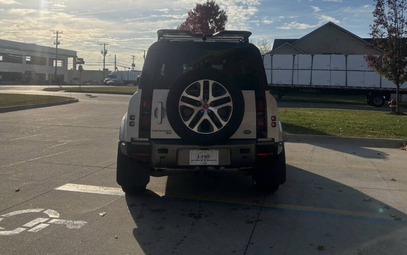 2022 Land Rover Defender 90 X-Dynamic S