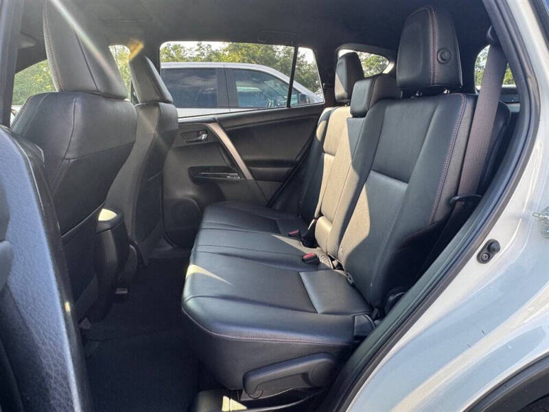 2017 Toyota RAV4 SE