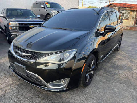 2017 Chrysler Pacifica Touring Plus