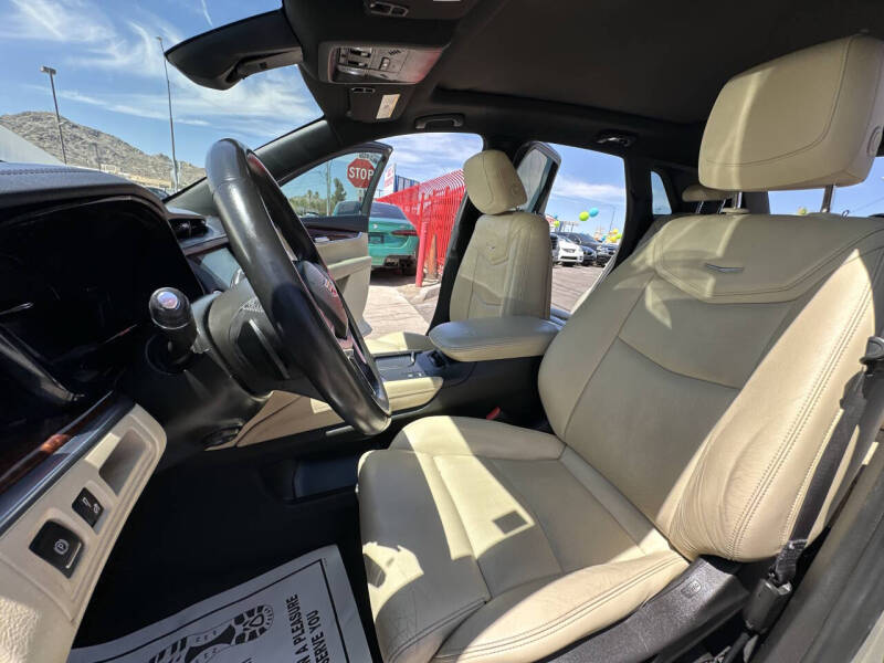 2017 Cadillac XT5 Premium Luxury