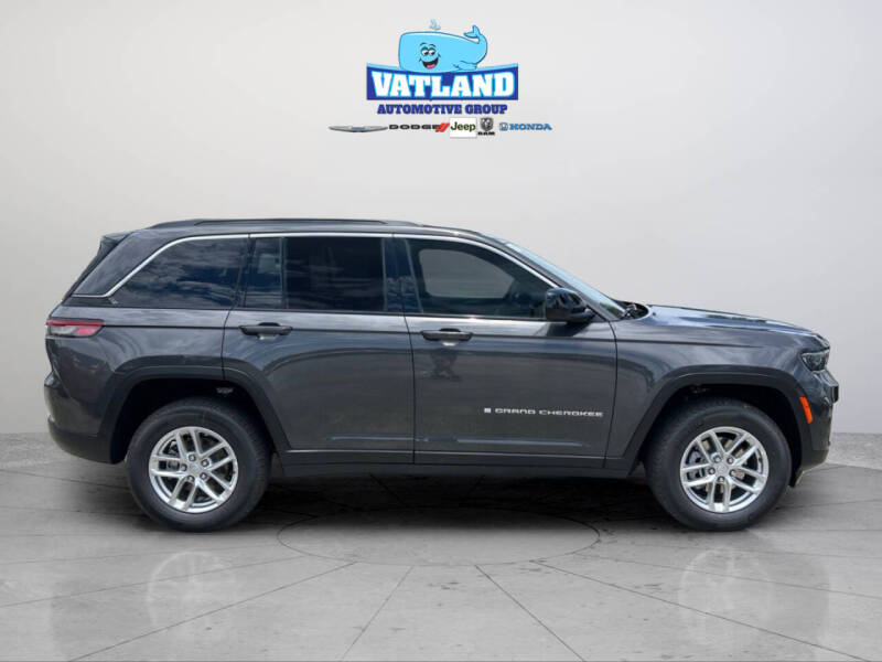 2026 Jeep Grand Cherokee Laredo