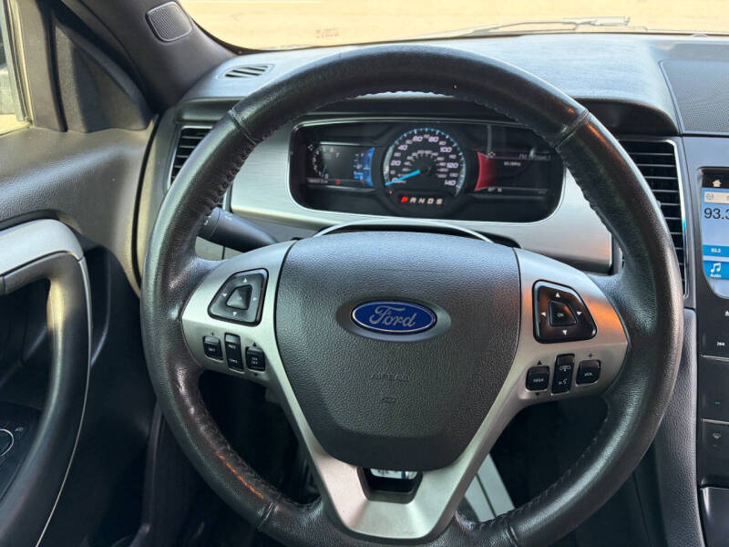 2018 Ford Taurus SEL