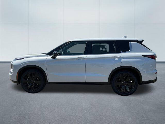2026 Mitsubishi Outlander LE