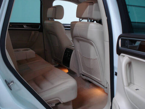 2013 Volkswagen Touareg TDI Sport