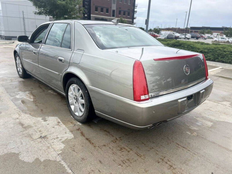 2011 Cadillac DTS Premium Collection