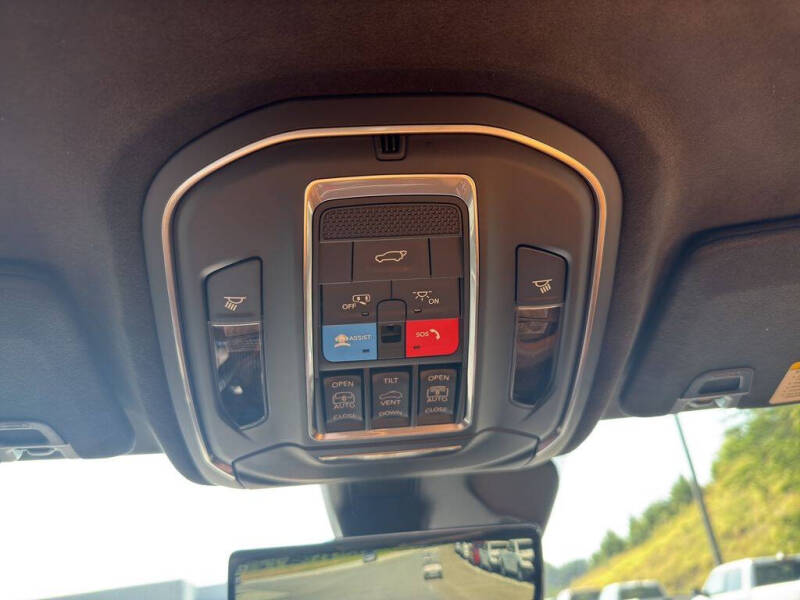2026 Jeep Grand Cherokee Summit