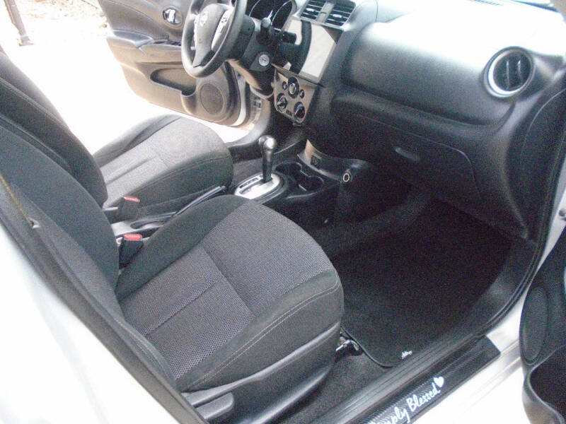 2018 Nissan Versa SV