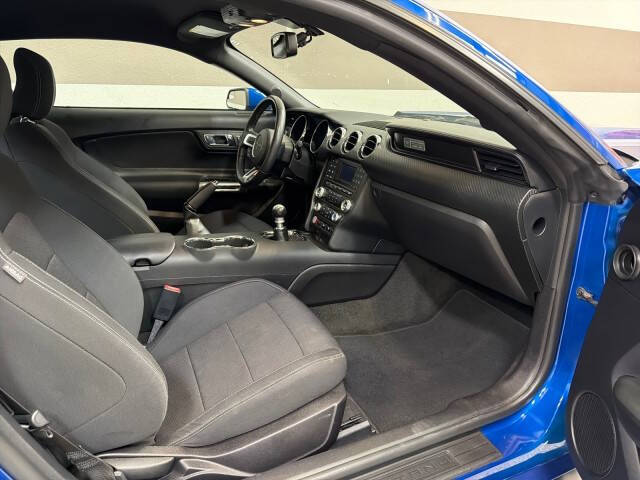 2017 Ford Mustang V6