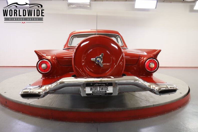 1957 Ford Thunderbird