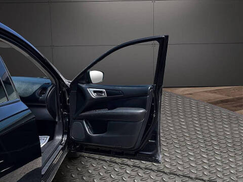 2020 Nissan Pathfinder S
