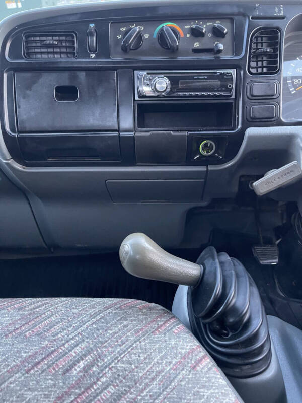 1998 Mitsubishi Canter