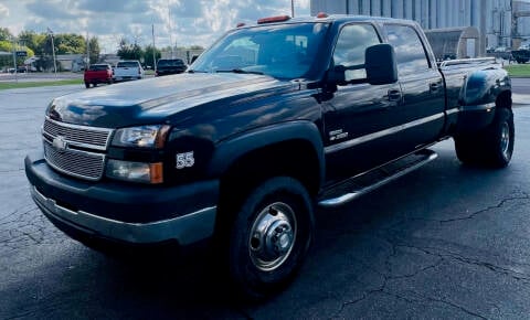 2006 Chevrolet Silverado 3500 for sale at BRADBURY AUTO SALES in Gibson City IL