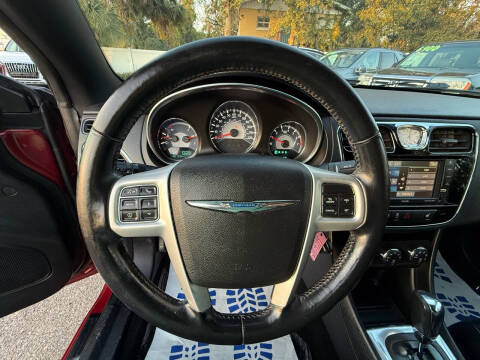 2014 Chrysler 200 Limited