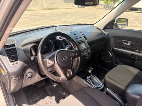 2013 Kia Soul +