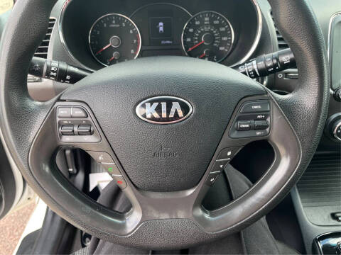 2017 Kia Forte5 LX