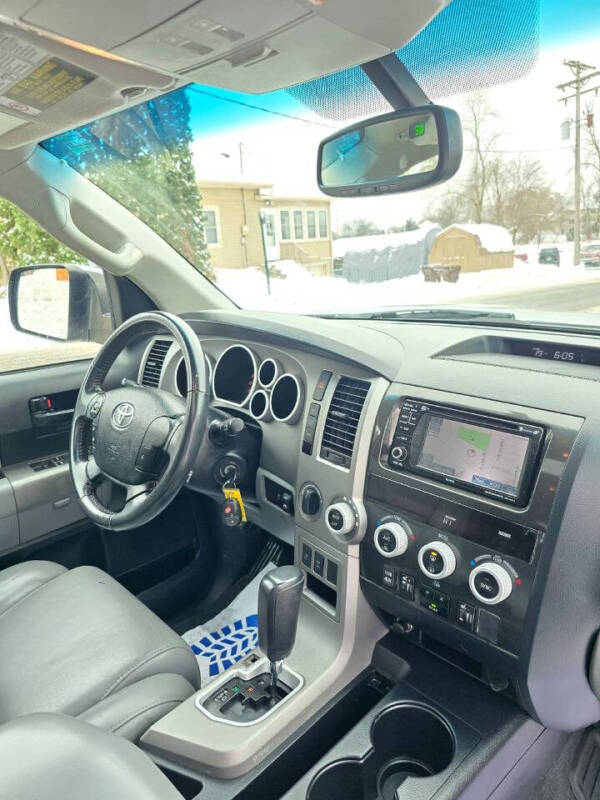 2013 Toyota Sequoia SR5