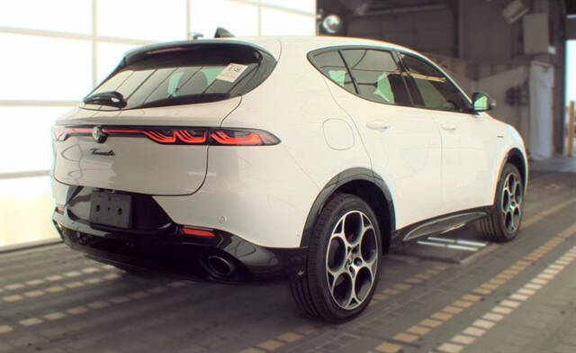 2024 Alfa Romeo Tonale Hybrid Veloce