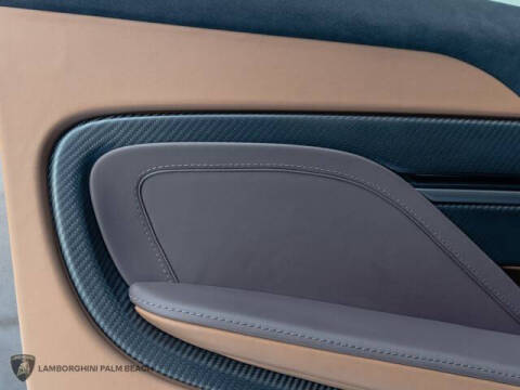 2025 Aston Martin Vanquish