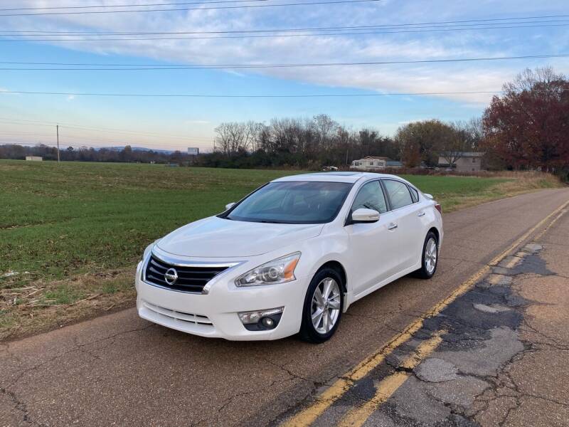 2013 Nissan Altima for sale at Tennessee Valley Wholesale Autos LLC in Huntsville AL