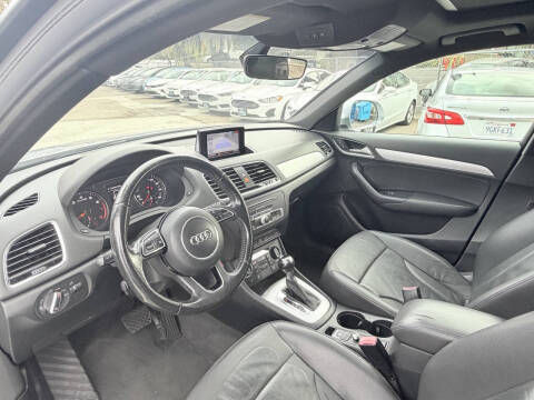 2017 Audi Q3 2.0T Premium