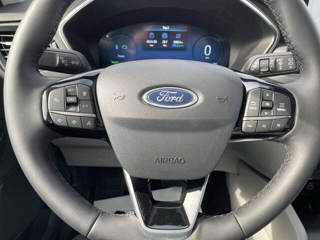2024 Ford Escape Hybrid Platinum