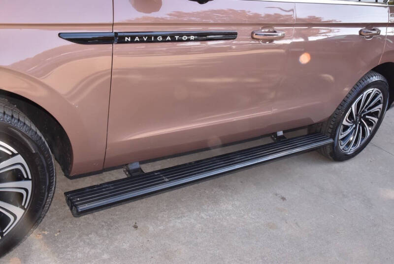 2025 Lincoln Navigator Black Label