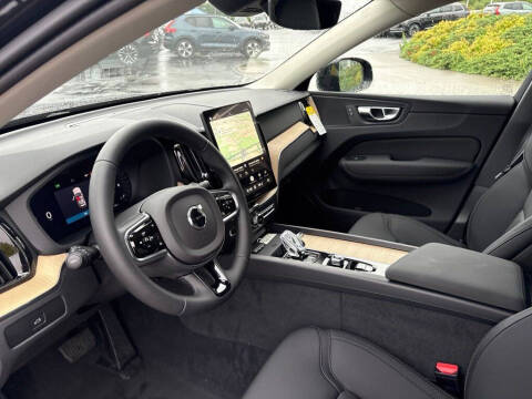 2026 Volvo XC60 B5 Plus