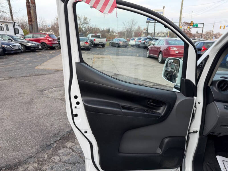 2015 Nissan NV200 SV