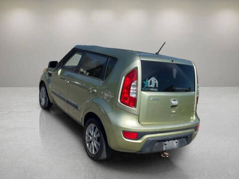 2013 Kia Soul +