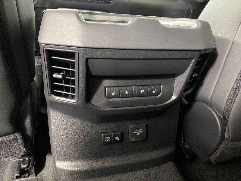 2024 Toyota Tundra Platinum HV