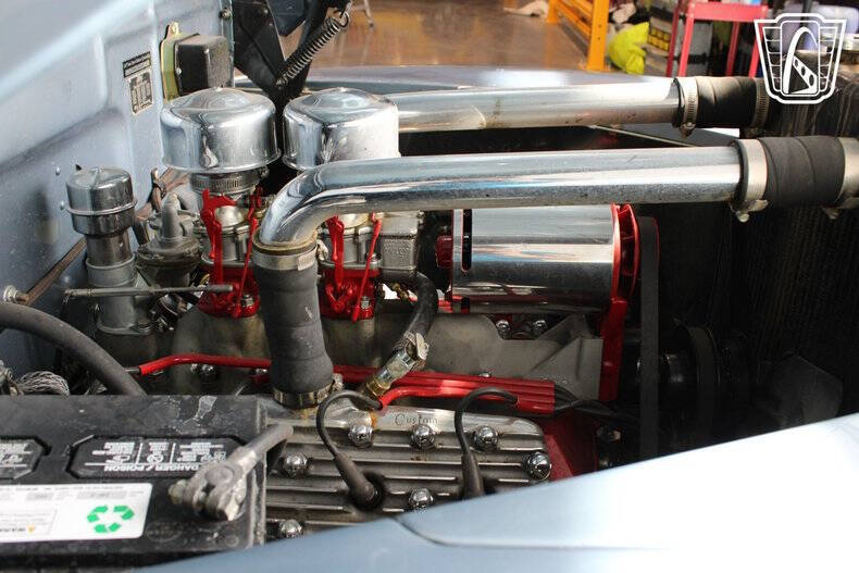 1947 Ford Super Deluxe